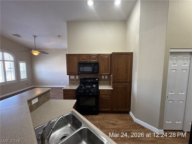 Building Photo - 2391 Koho Dr