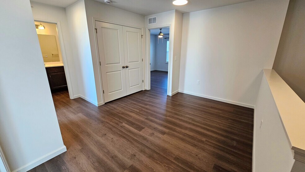 Building Photo - 63 N Conifer Dr