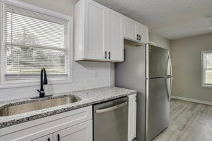 Building Photo - 3401 Princess Ct