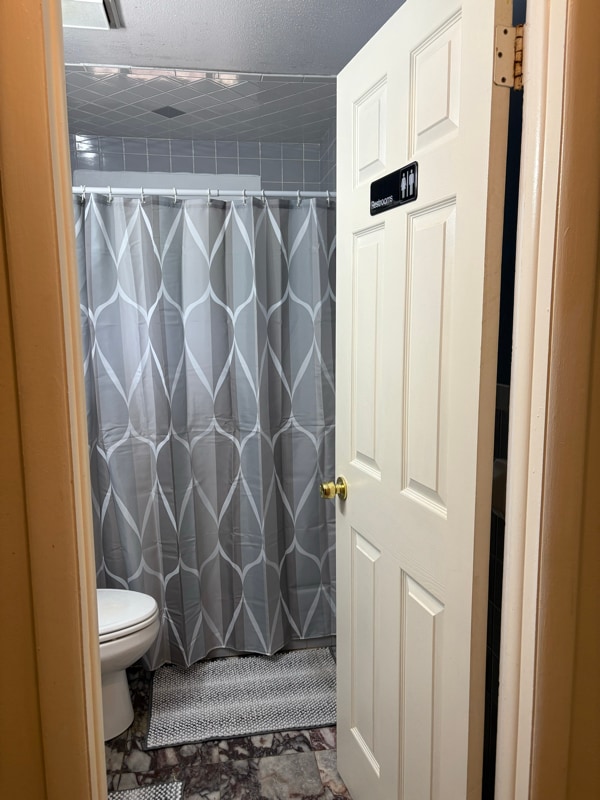 Building Photo - 105 Robert Dr