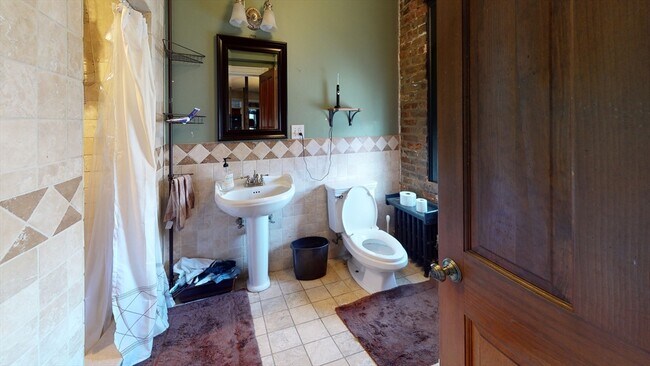 Building Photo - 1109 Boylston St