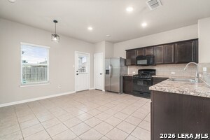 Building Photo - 7911 Deepwell Dr