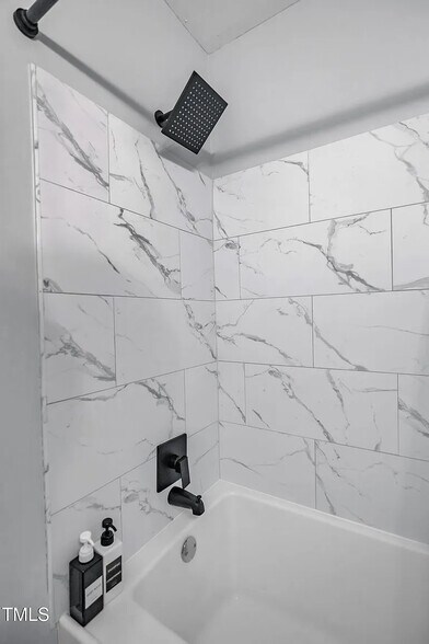 Building Photo - Room in House on Tall Rock Ct