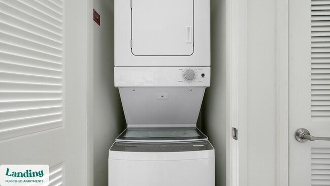 Building Photo - 815 Madison St