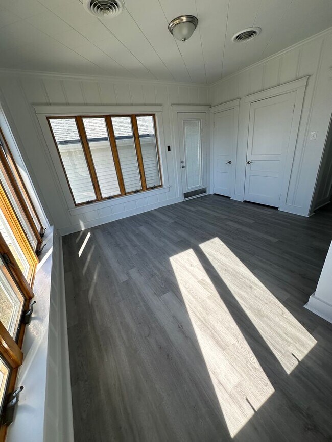 Building Photo - Luxury in Lockport-Newly Remodelled 4 Bedroom 2 Bath- $500 move in special!