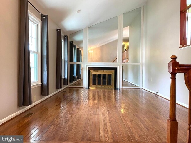 Building Photo - 7684 Green Garland Dr