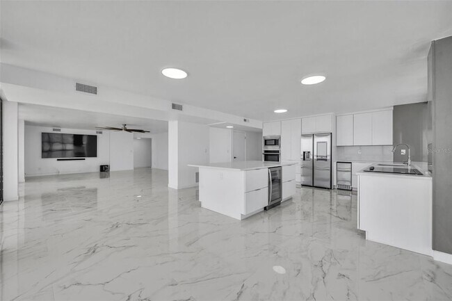 Building Photo - 3000 N Atlantic Ave