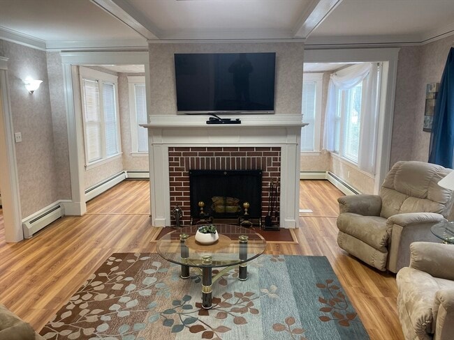 Building Photo - 136 Russell St