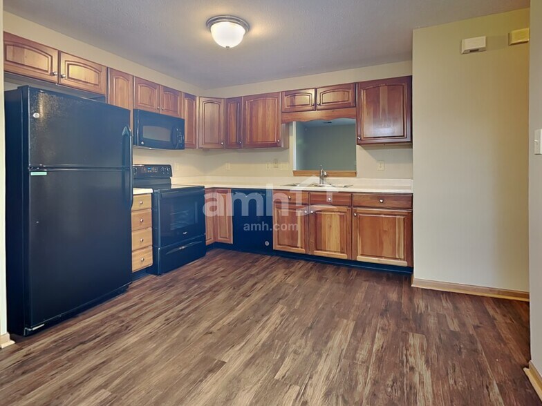 Building Photo - 511 Zephyr Way