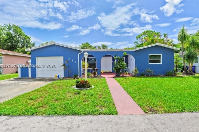 Building Photo - 851 SW 49th Way