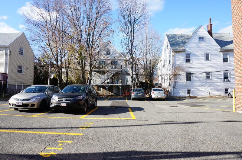 Building Photo - 39 Shepard St