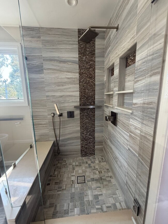 Building Photo - 3 Bed/2Bath Ready to Move In