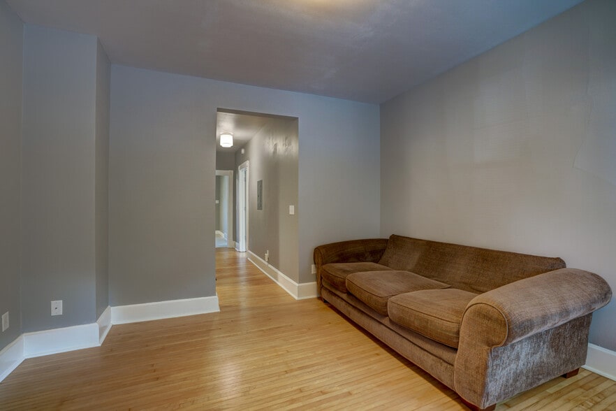 Building Photo - 538 W Wilson St