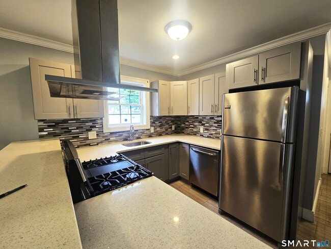 Building Photo - 206 Scofield Ave