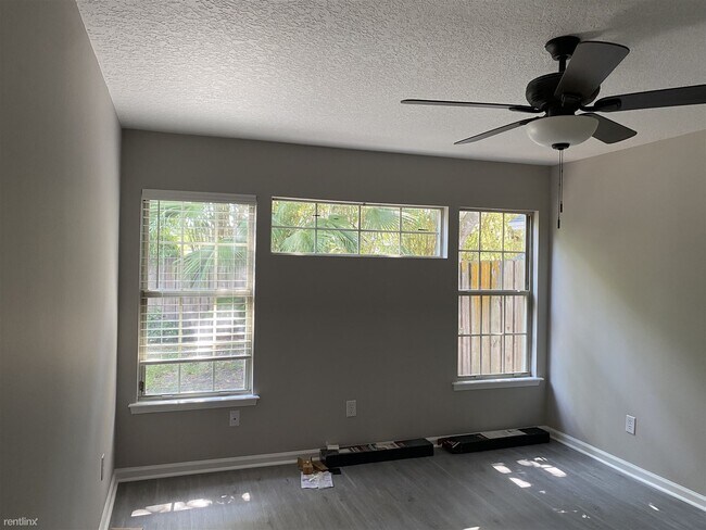 Building Photo - 2 br, 2 bath House - 203 Solano Cay Circle