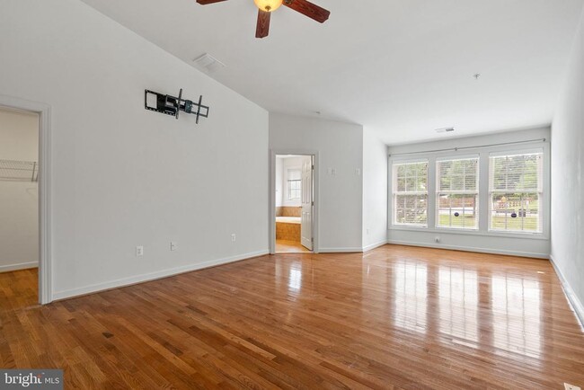 Building Photo - 1515 Regent Manor Ct
