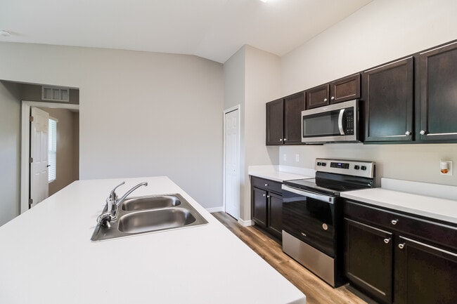 Building Photo - 3022 36th St SW