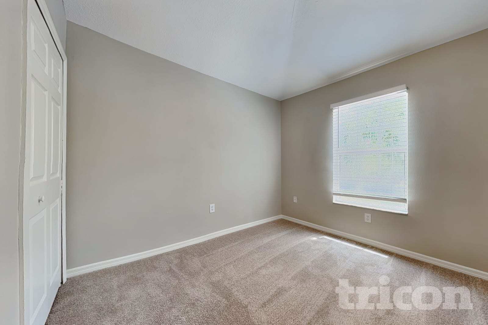 Building Photo - 34953 Meadow Reach Dr