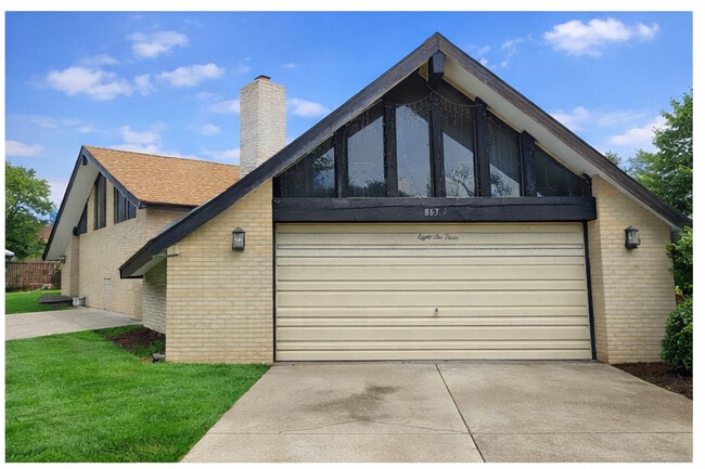 Building Photo - 863 N Northwest Hwy