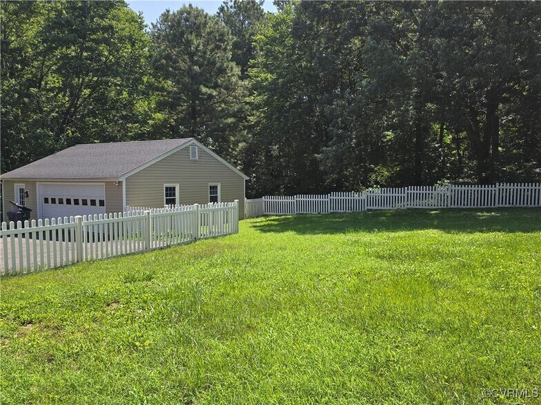 Building Photo - 4511 Otterdale Rd