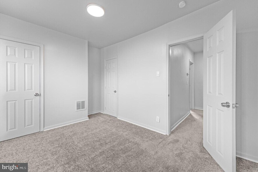 Building Photo - 3156 N 27th St