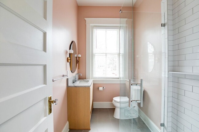 Building Photo - 2620 Hanover Ave