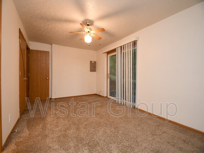 Building Photo - 5116 Read St