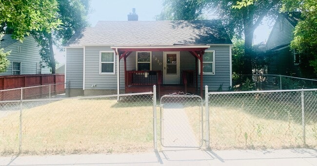 Primary Photo - 709 1/2-1220 1/2 N 26th St