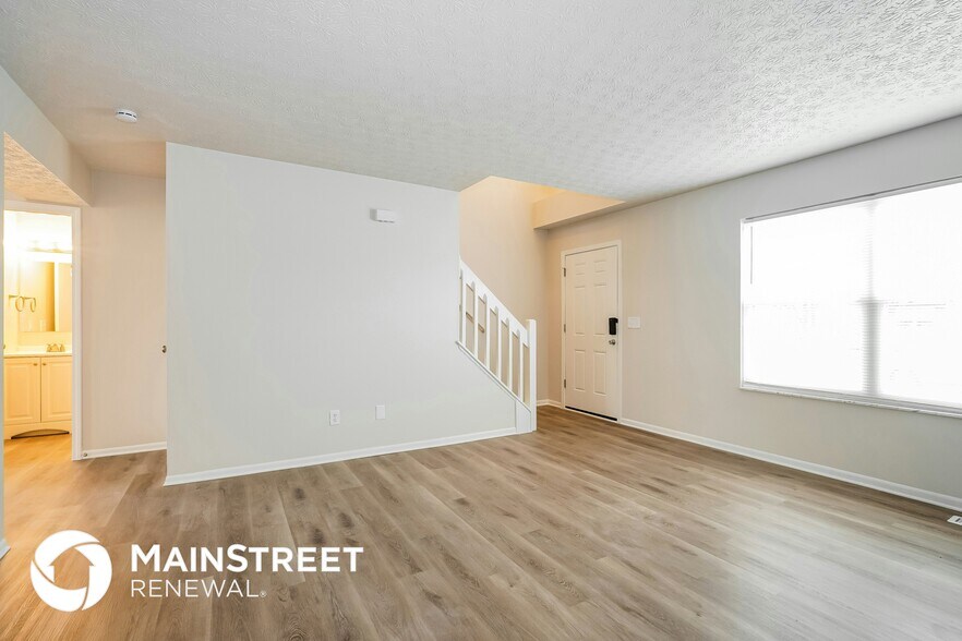 Building Photo - 1599 Covina Dr