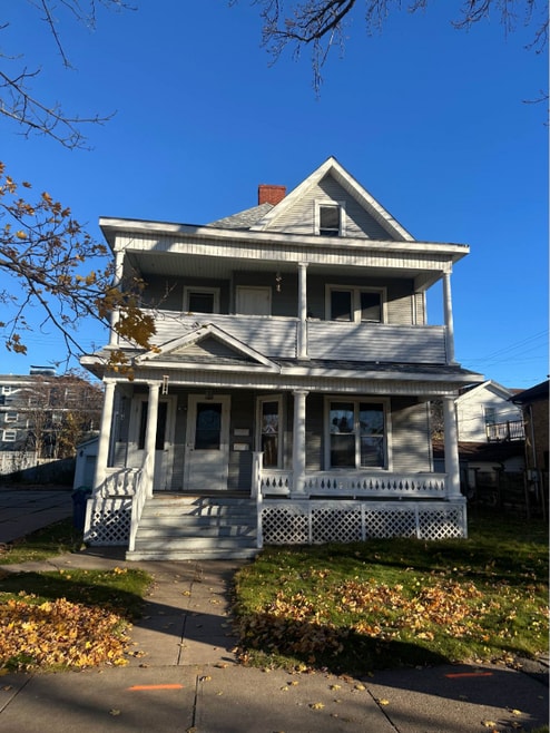 Building Photo - 526 McClellan St