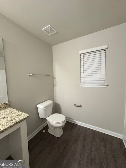 Building Photo - 314 Nutwood Trce