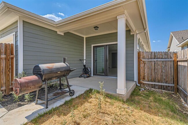 Building Photo - 2521 Pecan Island Dr