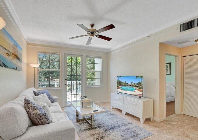 Building Photo - 9857 Baywinds Blvd