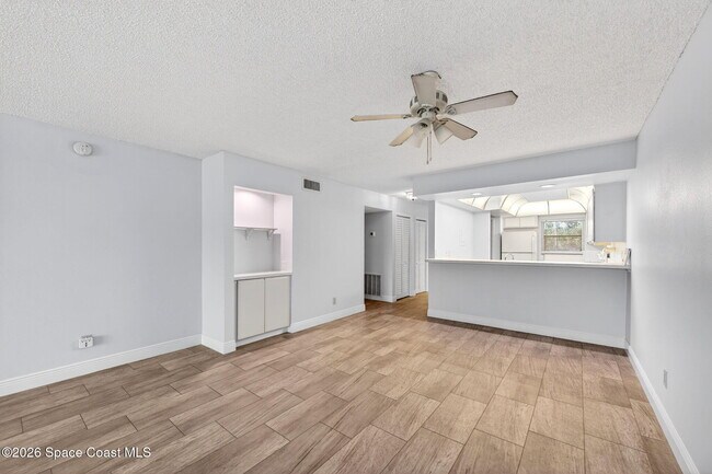 Building Photo - 2160 N Hwy A1A