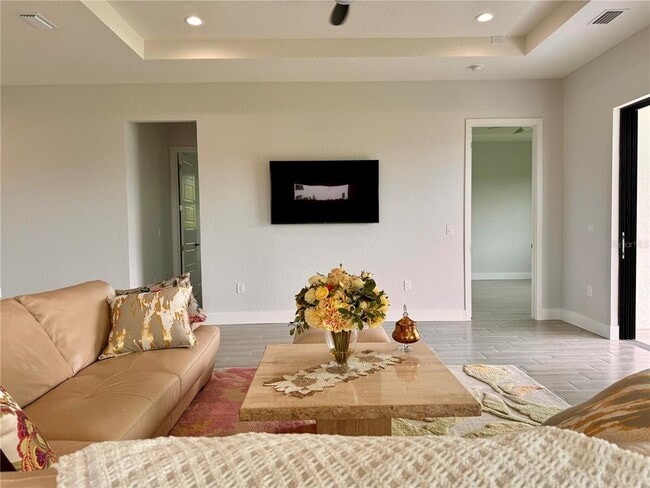 Building Photo - 178 Lime Tree Park