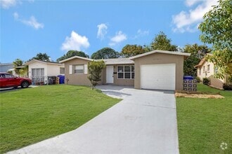 Building Photo - 841 SW 63rd Ave