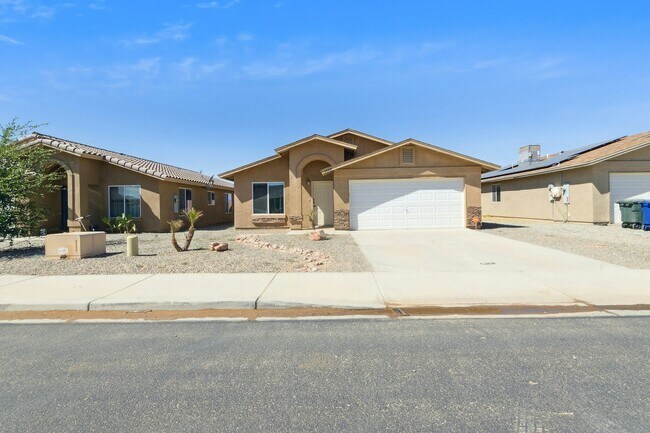 Building Photo - 3648 S Desert Oasis Dr