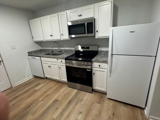 Building Photo - 125 Tigers Den Ln