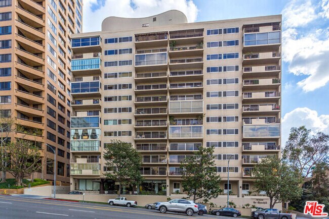 Building Photo - 10450 Wilshire Blvd
