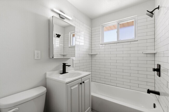 Building Photo - AVAILABLE NOW!! Fully RENOVATED 3-bedroom in CASTLE SHANNON!