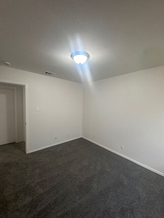 Building Photo - Cozy 3BR Cedar Park Home with Attached 2-C...