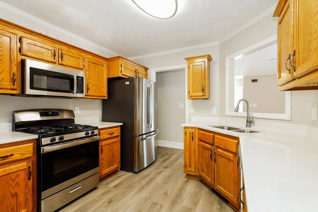 Building Photo - 5406 Branch St