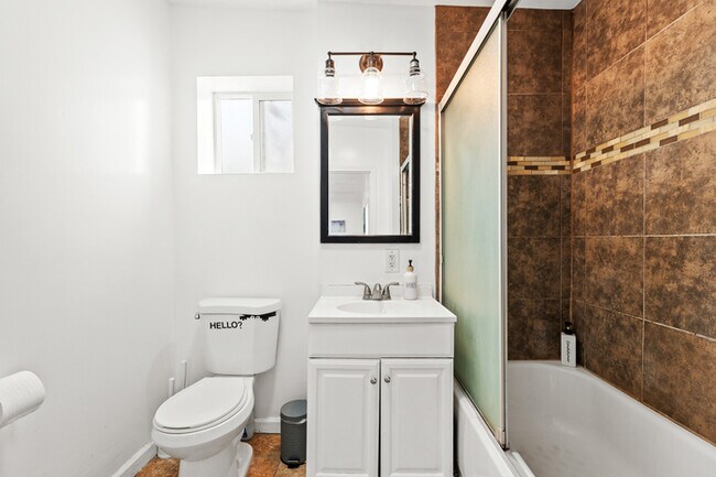Building Photo - Fully Furnished 2BR Home w/ Private Entry ...