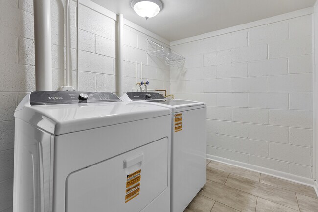 Building Photo - 117 Cotuit Ct