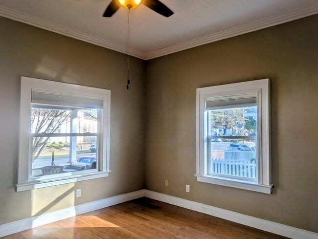 Building Photo - 411 1st St