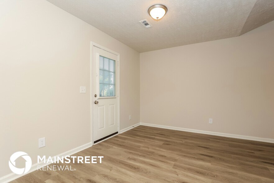 Building Photo - 1609 Tellico Ave