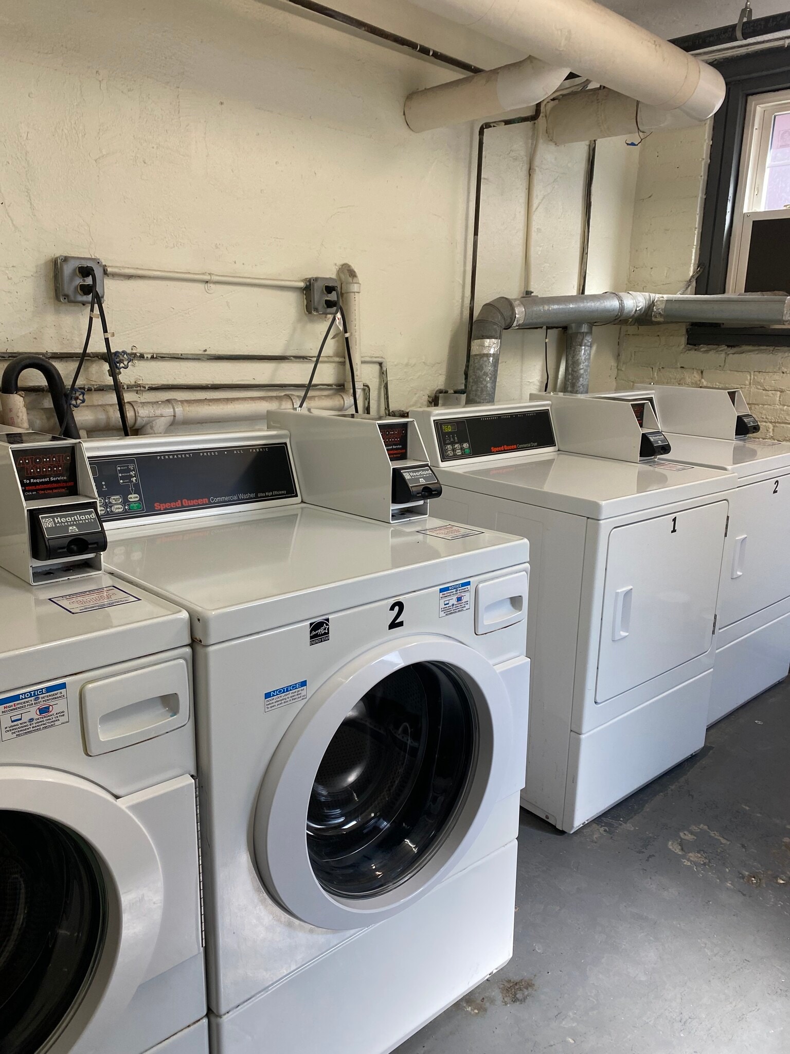 Building Photo - 18 Forest St