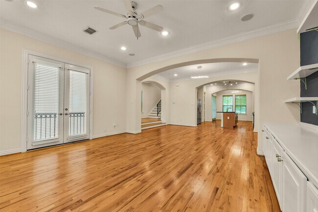 Building Photo - 3030 Orchard Ct
