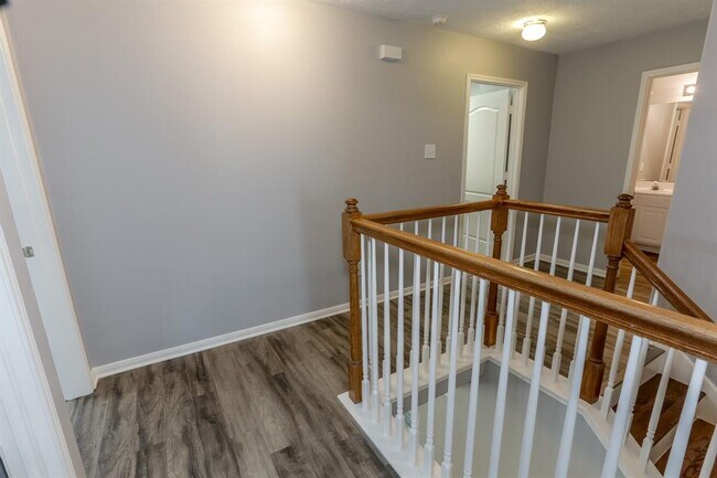 Building Photo - 2207 Stoneycreek Park Ct
