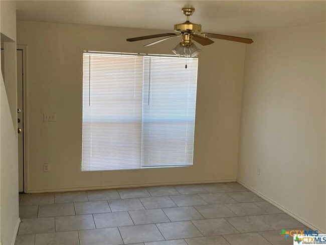 Building Photo - 2712 Vernice Loop
